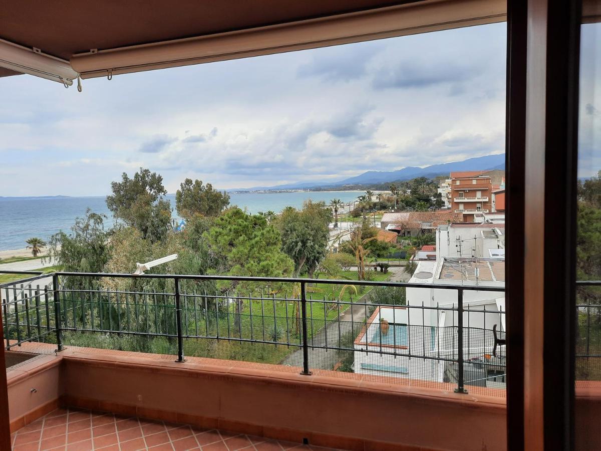 Golfo Di Tindari Apartments Фальконе Екстер'єр фото