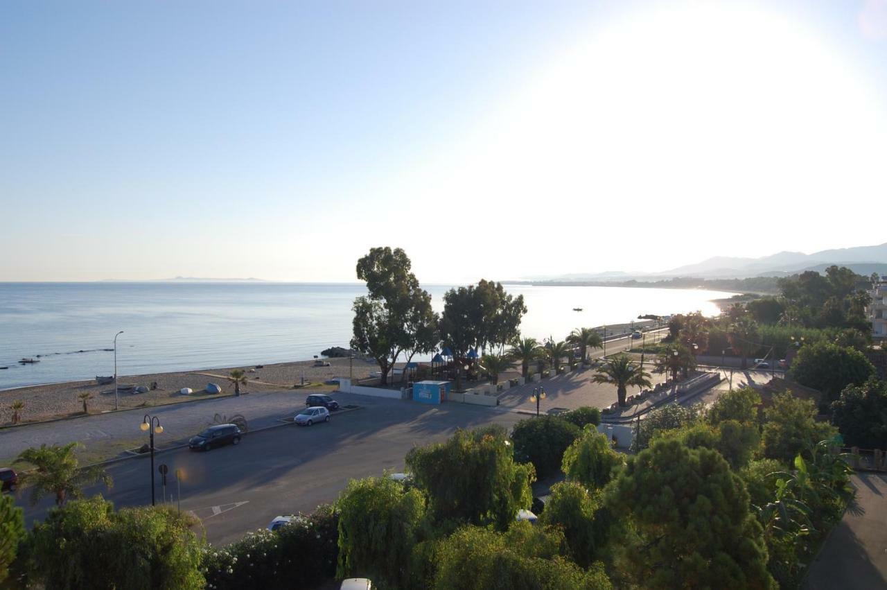 Golfo Di Tindari Apartments Фальконе Екстер'єр фото