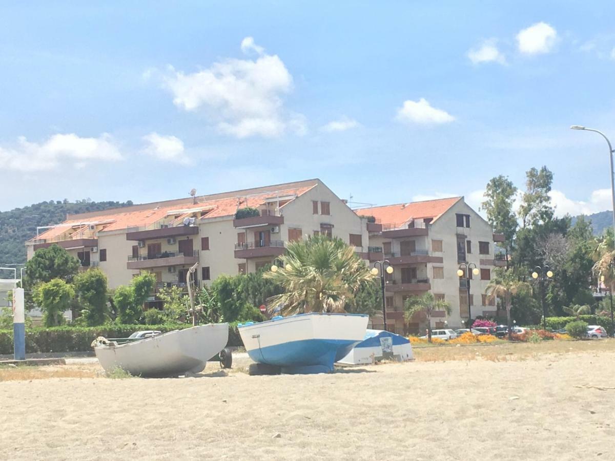 Golfo Di Tindari Apartments Фальконе Екстер'єр фото