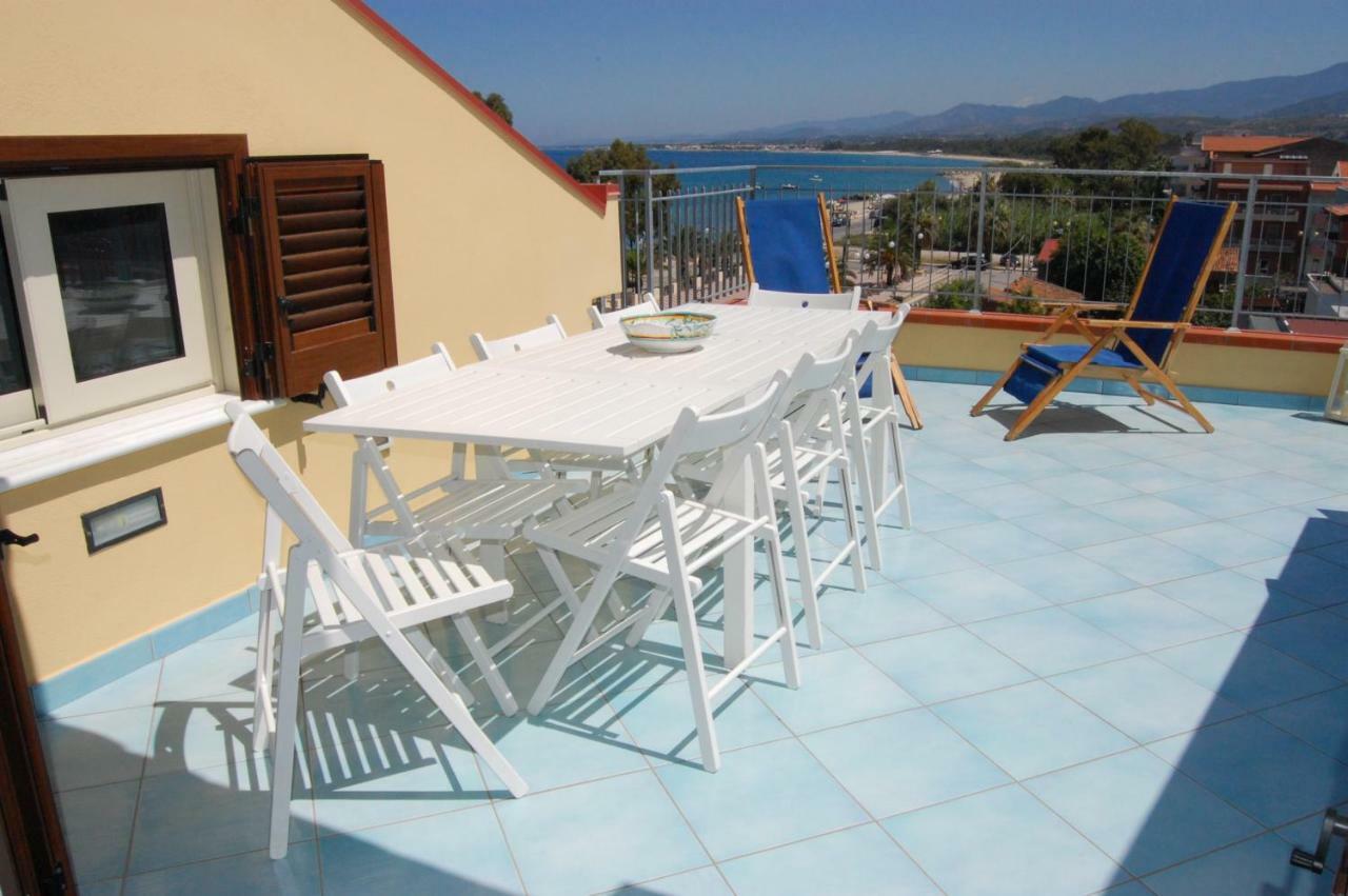 Golfo Di Tindari Apartments Фальконе Екстер'єр фото