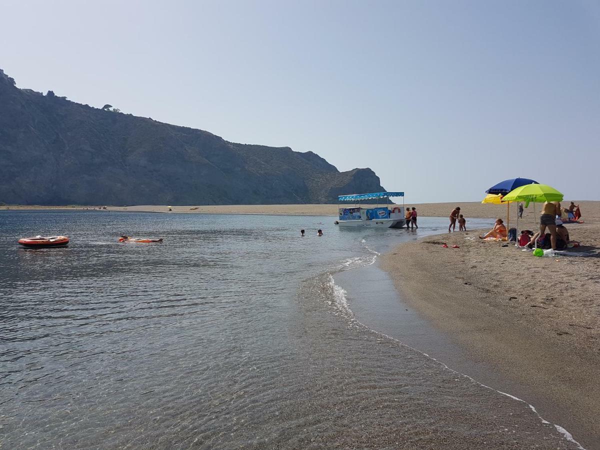 Golfo Di Tindari Apartments Фальконе Екстер'єр фото